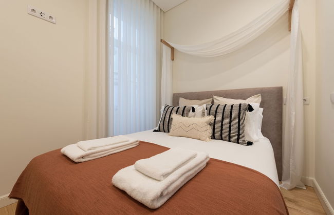 Mouzinho da Silveira 215 by LovelyStay - Foto 11