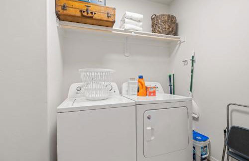 The Explorer! Extra Game Room, Fire pit Sleeps 10! - Foto 39