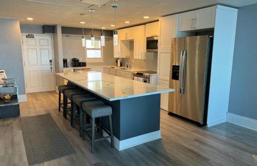 DIRECT OCEANFRONT NO-DRIVE BEACH CONDO - Photo 4