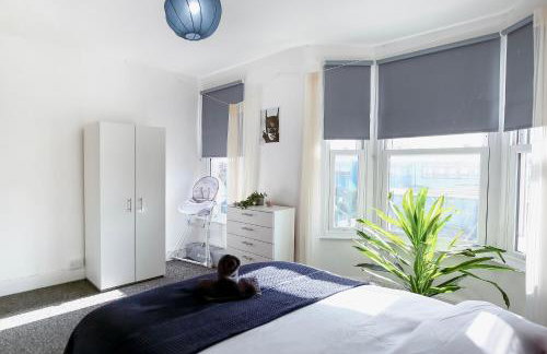 Perfect Booking 4 Bed Home in Leytonstone - Foto 10