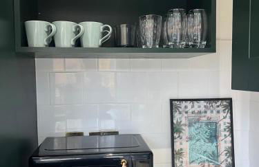 A Modern Classic 2 bed apartment by Graves Park - Foto 29