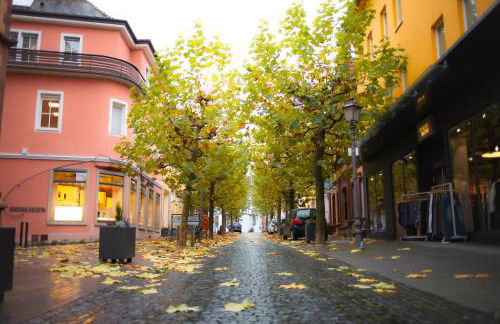 BEST STAY CityAppartment Hünfeld- SmartTV FreeWlan Balkon, in wenigen Minuten am Bahnhof, Innenstadt und doch ruhig gelegen - ideal für Paare oder Geschäftsreisen - Foto 32