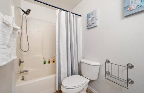 The Gem Getaway Pool Gameroom Gym by Relaxtay - Foto 45