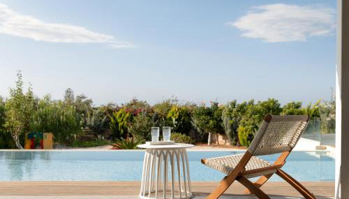 Alba Bianca Villa, Family Retreat with Heated Pool By ThinkVilla - Photo 3