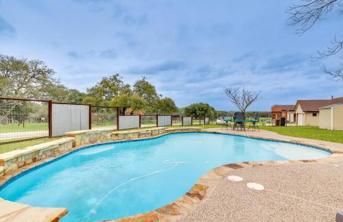 Large Group Getaway in Georgetown with Private Pool! - Foto 3