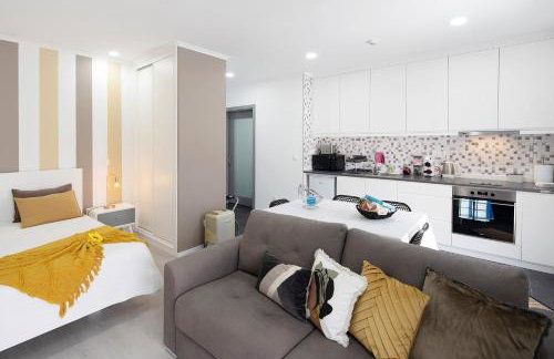 58 Studio - Photo 13