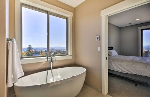 Chic Willamette Valley Home with Deck and Vineyard! - Foto 16