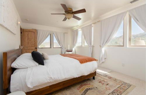 Desert Lily - Sunrise Suite with private hot tub and shared pool - Foto 12