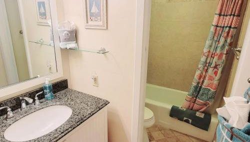 A3 tile floors pet friendly easy access downstairs faces nice grassy area Close to pool - Foto 5