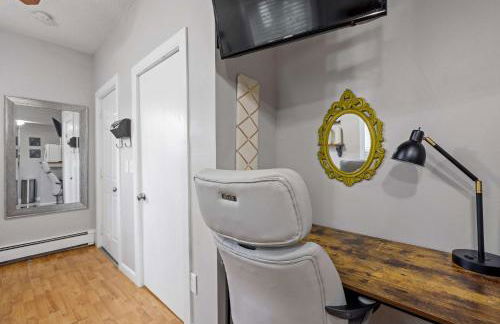 Bright & Chic 1st Flr Studio - Short-Midterm Stays - Foto 6