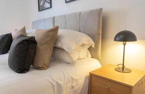 Spacious 2 Bedroom Apartment in Bedford, Near Milton Keynes & Local Business Parks - Foto 10