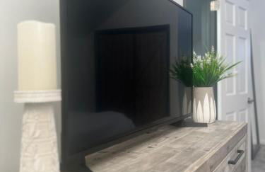 Amazing Poconos House . Sauna/Hot Tub/Private Pool - Foto 28