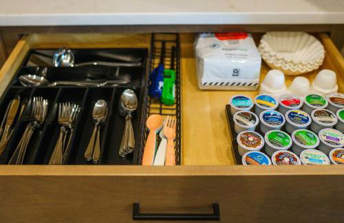 Golf Getaway, Hot Tub, EV Charger, New 2025 Build - Photo 14