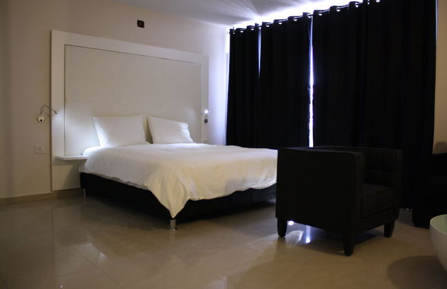Rich Royal Suites - Photo 4
