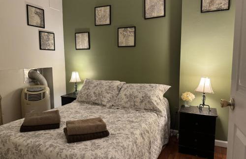 Triple See NY Now - Sleeps 41 -15 Mins to NYC - Foto 3