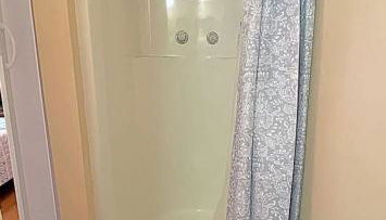 Charming Studio Jeannette Sleeps 3 Queen Bed - Foto 4