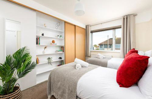 Long Stays-4bed house-Parking-By FabAccommodation - Foto 6