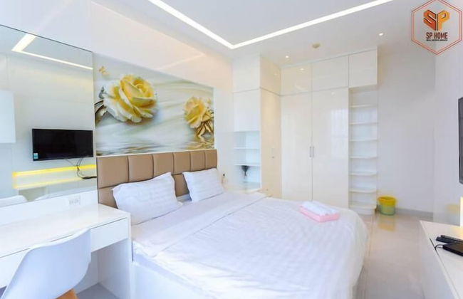 Sunrise City View Apartment - Photo 15