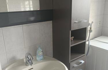 IN VILLA APARTMENT 56 qm Check-in,free parking, WIFI , TV, FULL KITCHEN - Foto 17