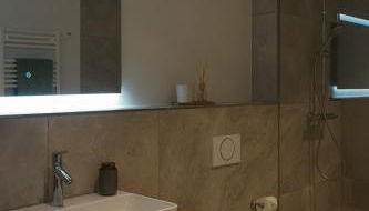 Schönes Neubau Serviced-Apartment mit Parkplatz - Foto 3