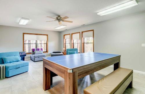 Stunning Maggie Valley Getaway with Decks, Fire Pit! - Foto 3