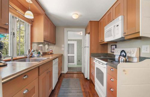 Pondfront 1 Mile to Nauset Beach - Photo 4