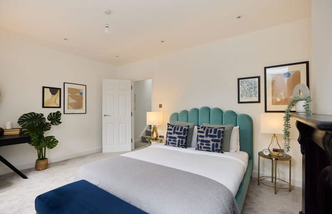 The Shepherd s Bush Wonder - Trendy 4bdr Home With Garden Terrace - Photo 16