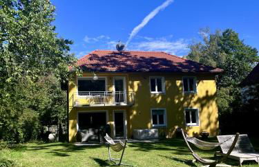 Large Munich house with 4 bedrooms in a quiet and greened villa area near Munich - Foto 1