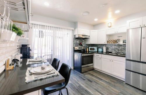 Coastal Farmhouse with mini Golf, Private Beach &Spa - Photo 20