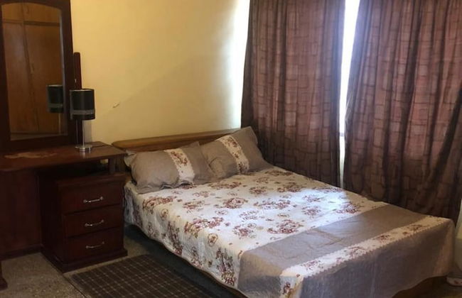 3 Bed House Sleeps 6 - Parking, Wifi, Generator - Foto 7