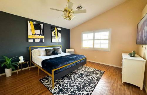 Spacious 4BR Fam Retreat King Bed WIFI And Parking - Foto 1