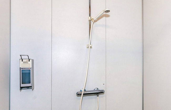 Holiday Home With Shared Kitchen & Bathroom - Foto 11