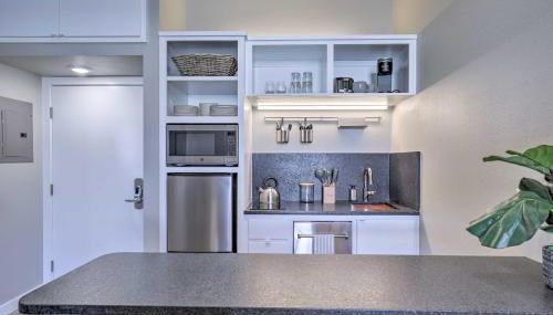 Centrally Located San Marcos Unit with Parking! - Foto 5