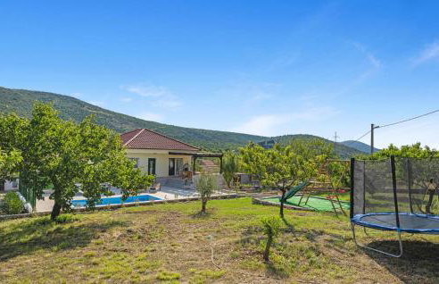 Gorgeous Home In Danilo With Wifi - Photo 16