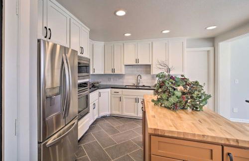 Grand Tulsa Getaway with Private Pond, Dock and Deck - Foto 10