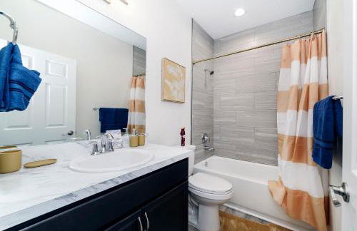 Beautiful Home, Walk to UF, Newly built - Foto 26