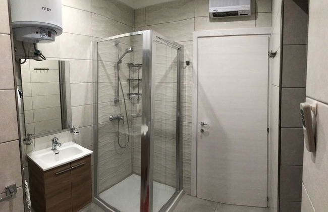 Sea View 2 Bed Apartment Close to Beach - Photo 26