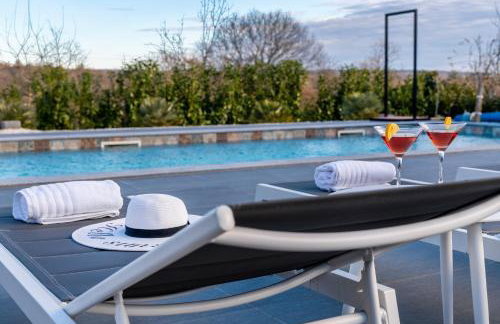 Casa BELLADONNA with Heated pool and Kids Playground - Photo 39