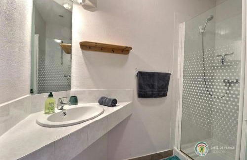 SOUS UN OLIVIER Gîte Le Chêne, au calme avec climatisation et piscine - Foto 12