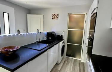 Pavillon de Standing - Parking Privé - Proche CERN/ONU/Genève - Foto 2