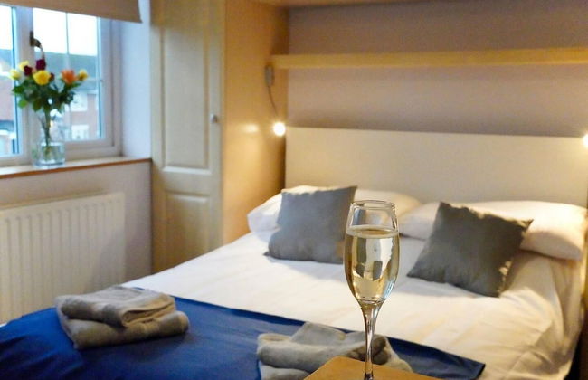 Captivating 4-bed House in Milton Keynes - Foto 16