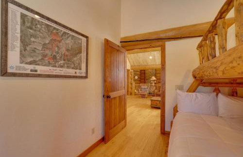 Fraser Chalet with Hot Tub and Mountain Views - Foto 25