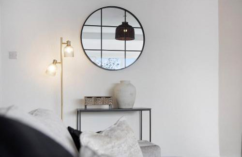 Spacious Living Room & Modern Comforts, Sleeps 4 - Foto 13