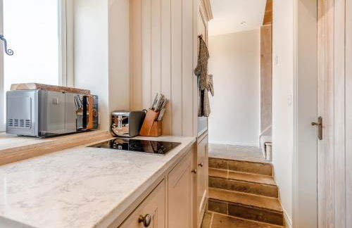 The Drunken Carpenter's Cottage - Photo 7