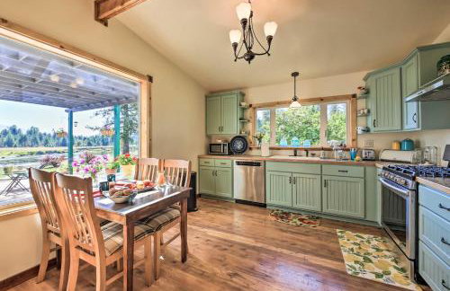 Family Home with Stunning River and Mountain View - Foto 10