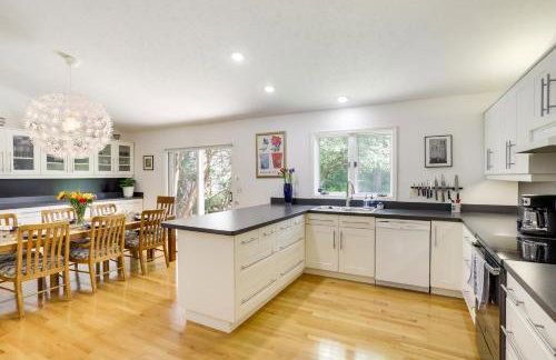 Modern and Spacious Home - 6 Mi to Dtwn South Bend - Foto 10