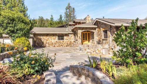 Glen Ellen Stone Retreat - Family Friendly Home - Walk to Town - Foto 3