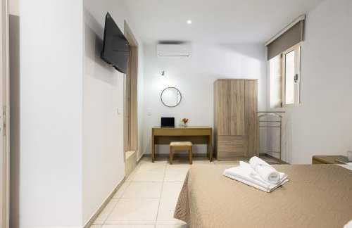 Villa Pasiphae - With Private Heated Pool - Photo 27