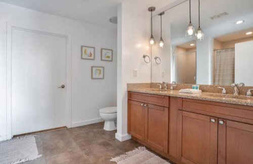 2 Bdrm Penthouse with Billiards - Foto 35