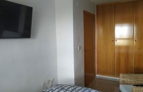 Apartamento Con Preciosas Vistas Al Mar,WIFI y piscina de temporada - Photo 8